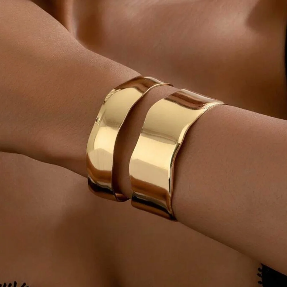 Chic Gold Cuff Bracelet
